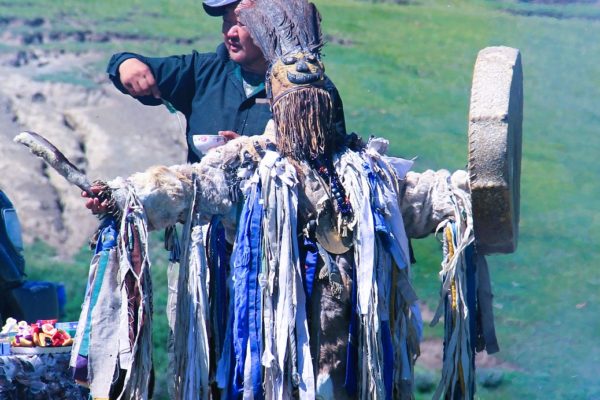 shaman tour mongolia