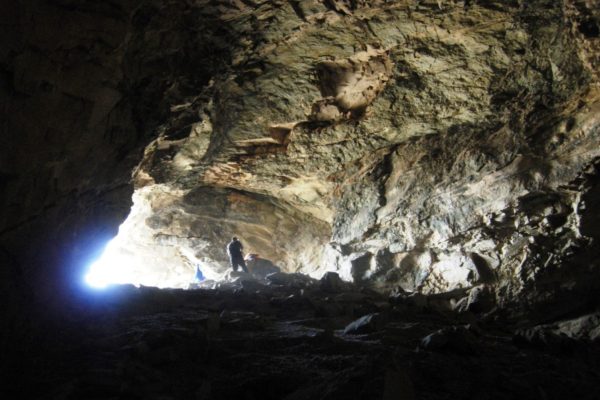 Khoid Tsenkher Cave