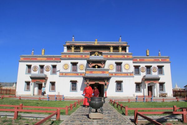 Active temple at Erdene-Zuu