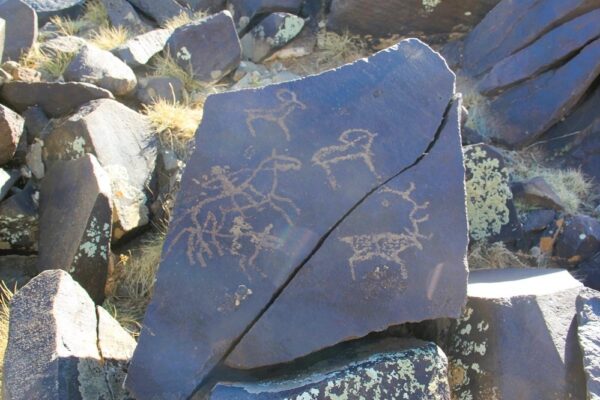 Man riding horse paint - Petrolyphs in Khavtsgait Mongolia